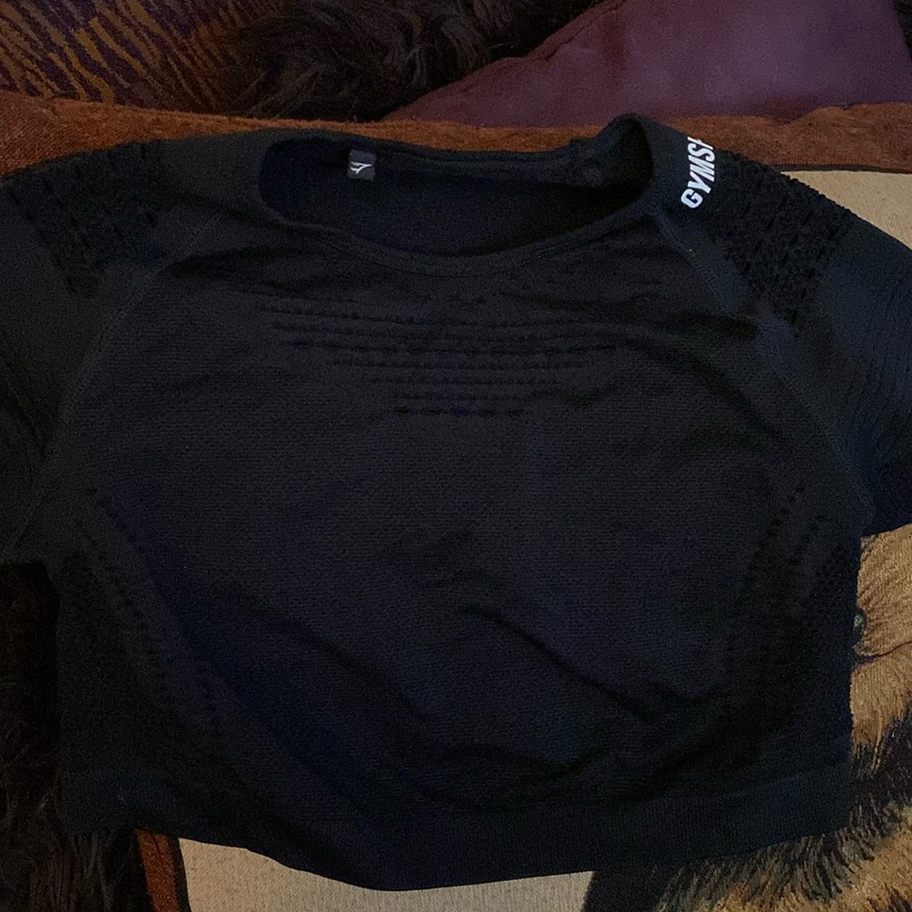 Gym shark stretch work out top